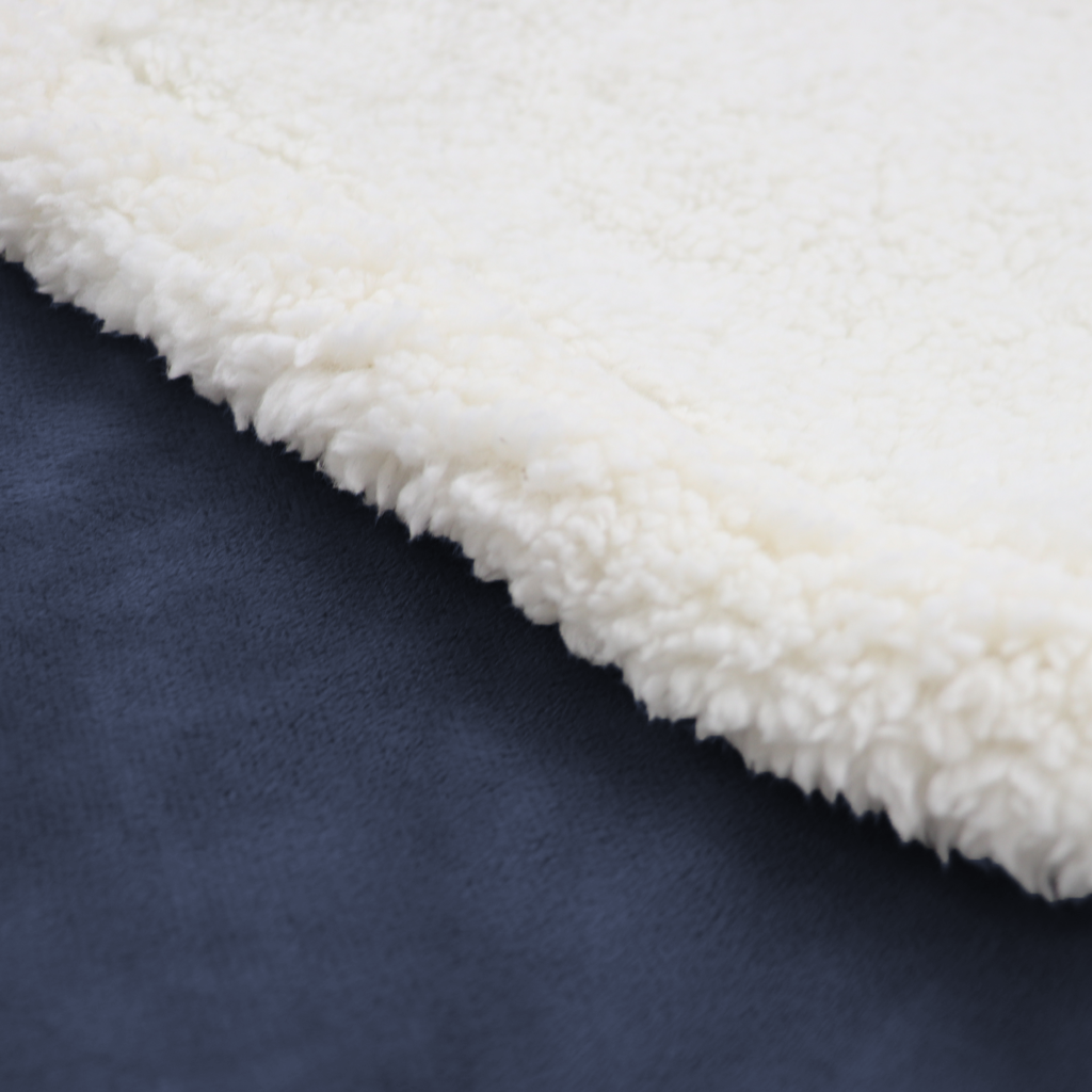 Zusa Navy/Ivory Oversized Sherpa ZZZs Blanket